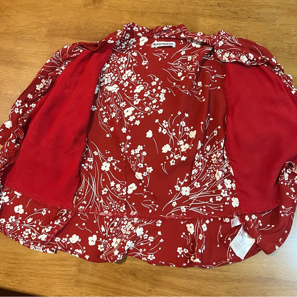 Reformation Caprice Floral Wrap Top in Bryce size XS - Picture 6 of 11